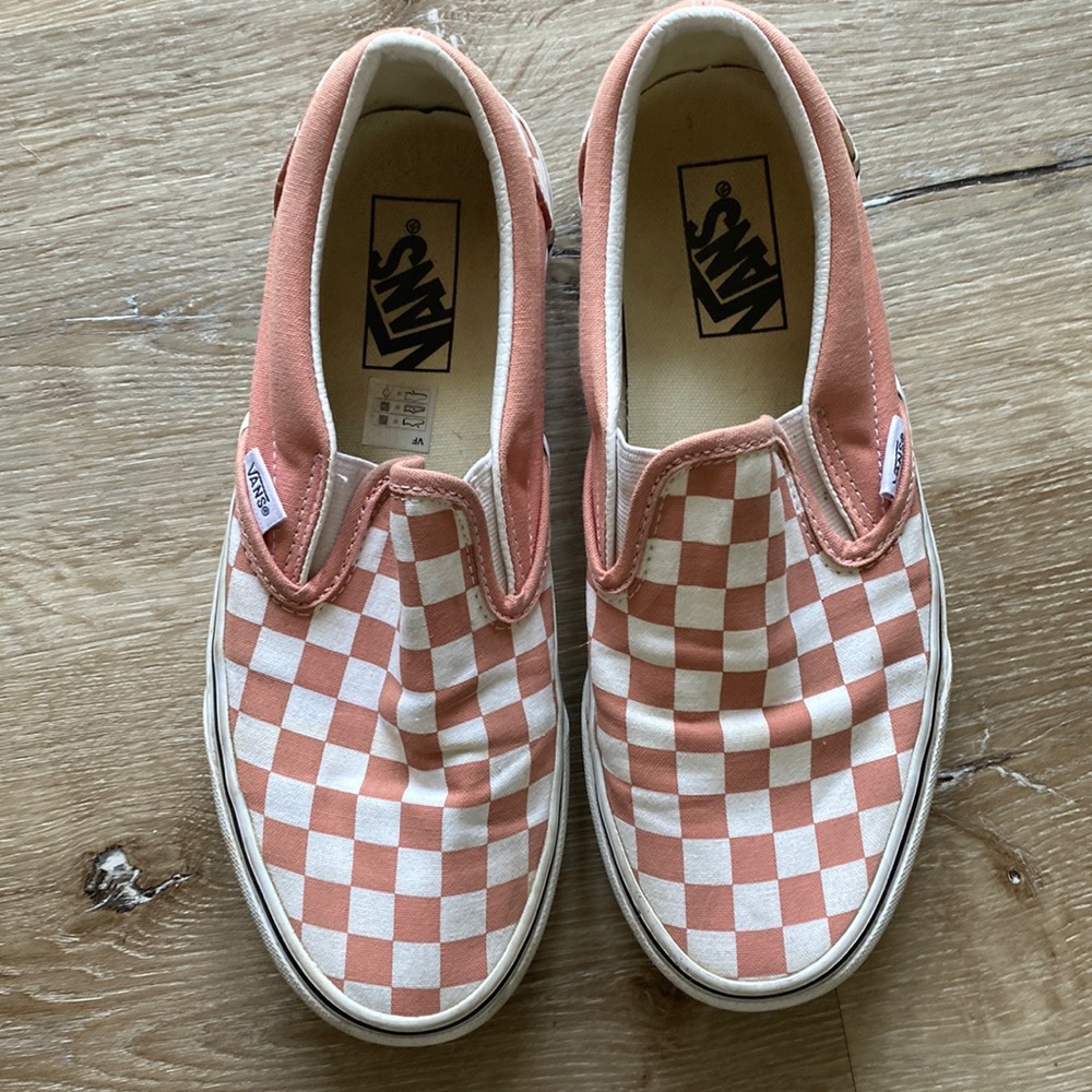 Dusty rose checkered vans